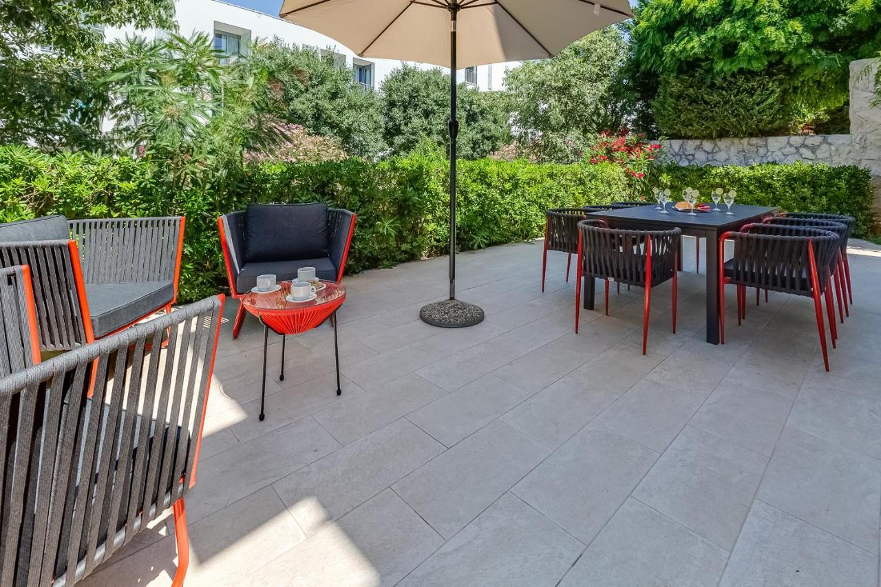 Luxury Two-Floor Apartment In Petrcane With Garden And Pool Екстериор снимка