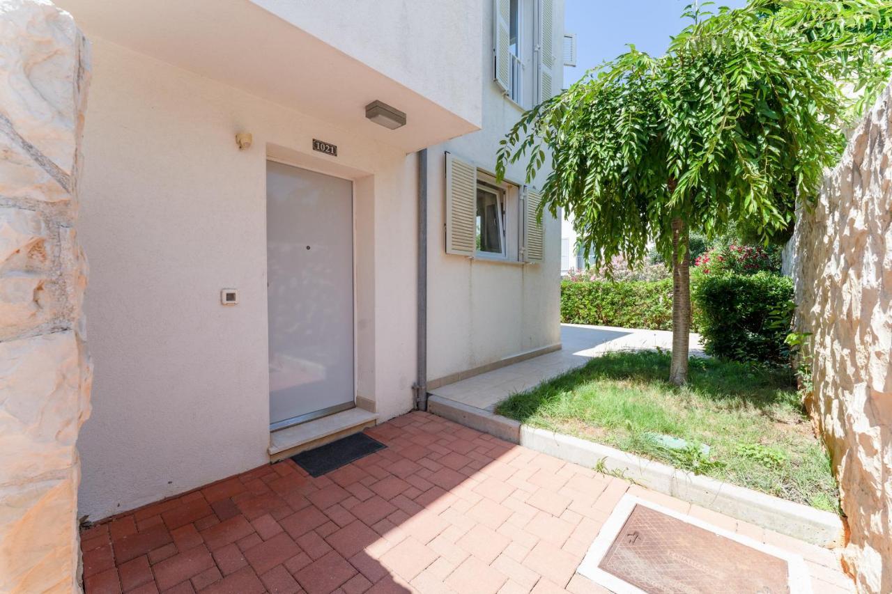 Luxury Two-Floor Apartment In Petrcane With Garden And Pool Екстериор снимка